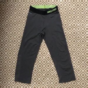 Nike crop legging